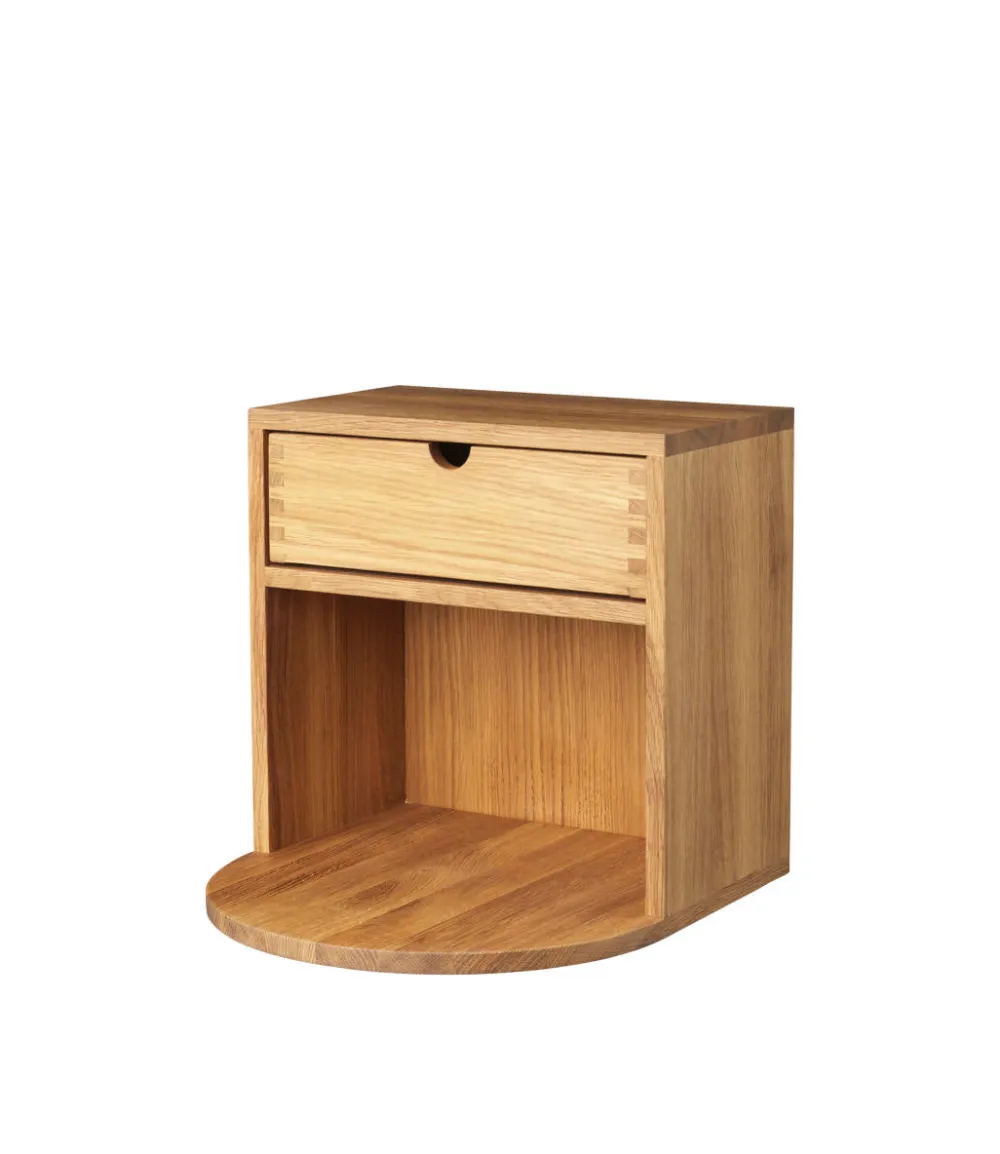 Soveværelse-Diana Mot & Isabella Bergstrøm B99 - Vægskab - Eg