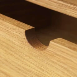 Soveværelse-Diana Mot & Isabella Bergstrøm B99 - Vægskab - Eg