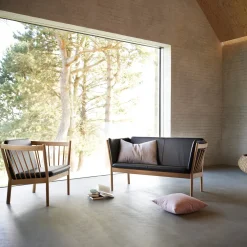 2 Personers Sofa-Erik Ole Jørgensen J148 - 2 pers. sofa - Eg - Sort læder