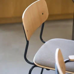 Spisebordsstole-Jakob Thau J182 - Holmen - Stabelstol - Stål - Grain - Taupe