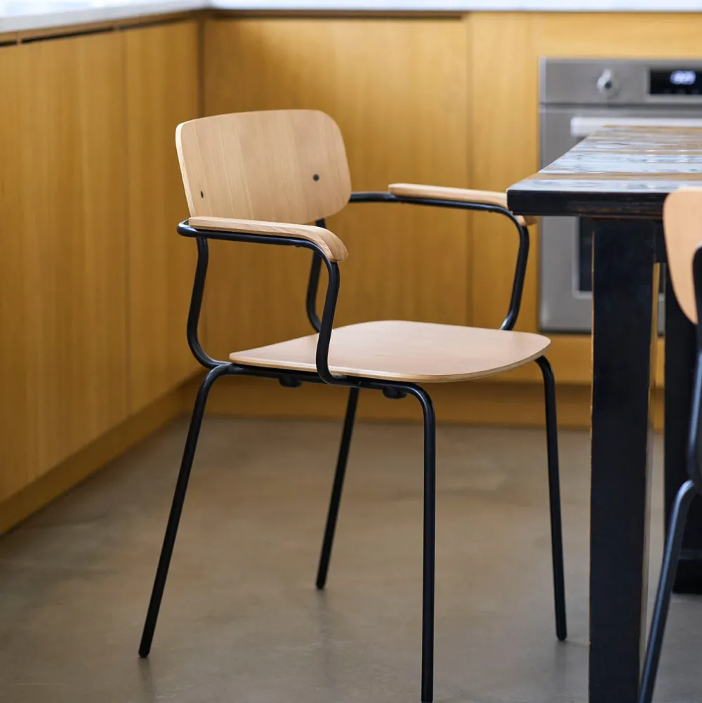 Spisebordsstole-Jakob Thau J183 - Holmen - Stabelstol m. armlæn - Stål - Eg