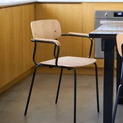 Spisebordsstole-Jakob Thau J183 Holmen - Stabelstol m/armlæn - Eg - 4 stk.