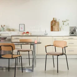 Spisebordsstole-Jakob Thau J183 Holmen - Stabelstol m/armlæn - Taupe