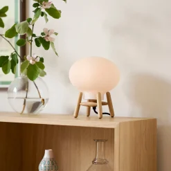 Bordlamper-Philip Bro & Dögg Gudmundsdottir U6 Hiti Mini - Bordlampe - Eg - Opalt glas